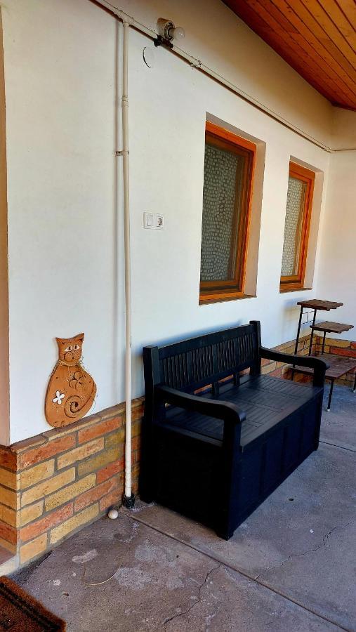 Mandula Apartman Szeged Exterior foto